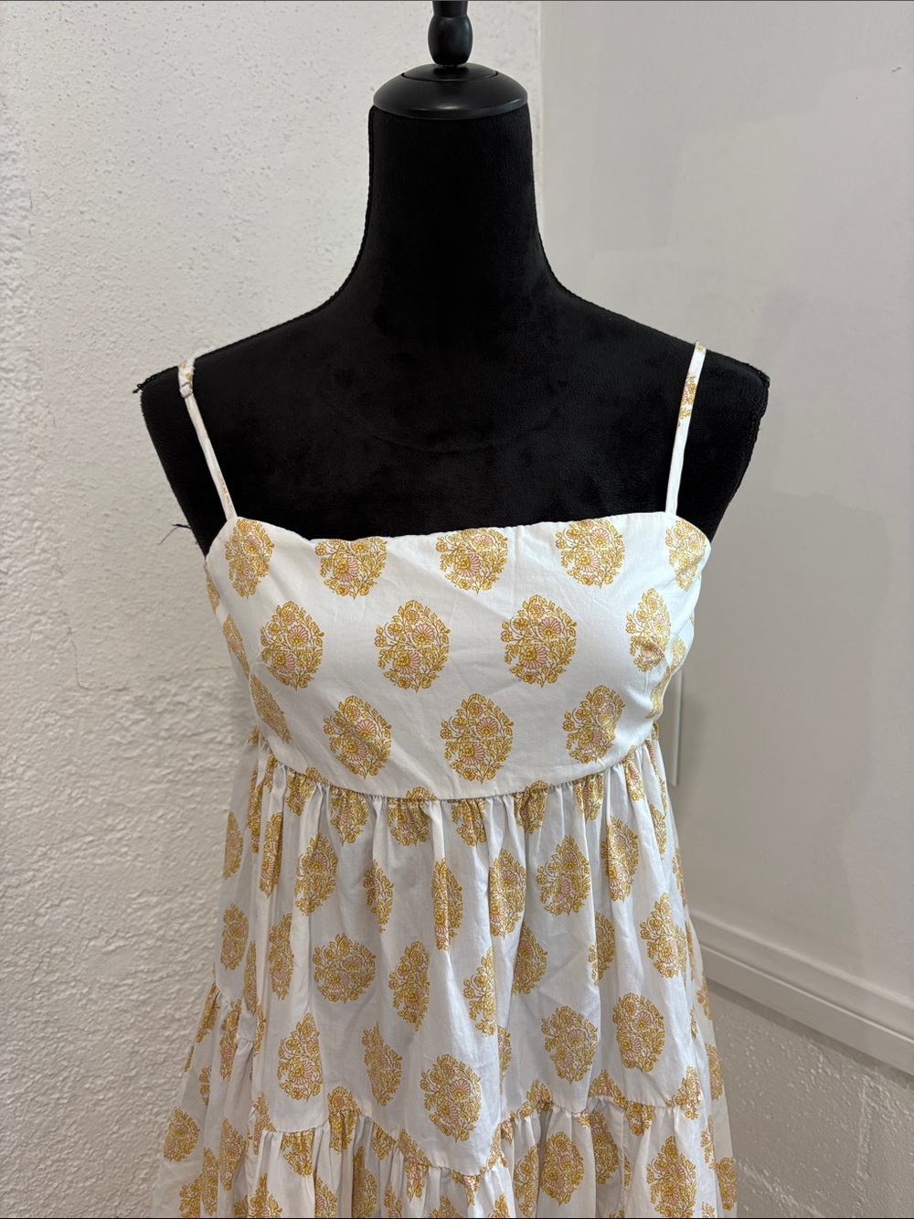 J. Crew Cream Dress with Yellow Floral Knee Length Size 4 - Picture 7 of 12